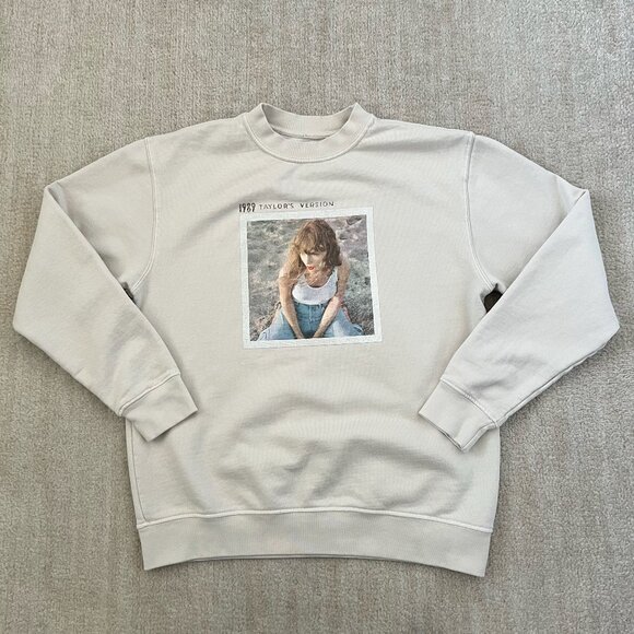 Taylor Swift 1989 TV Crewneck Merch Sweatshirt XS With Seagulls - Picture 1 of 9